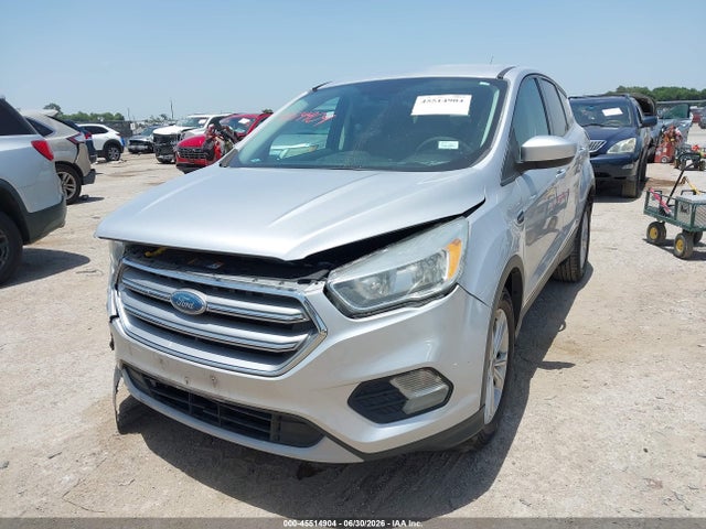 45514904 :رقم المزاد ، 1FMCU0GD5HUE38782 vin ، 2017 Ford Escape Se مزاد بيع