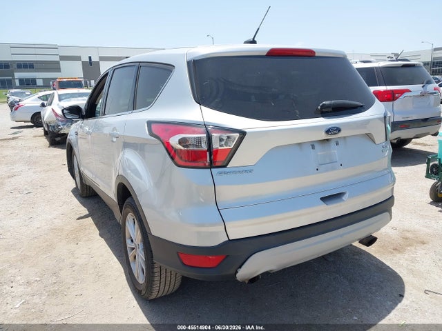 45514904 :رقم المزاد ، 1FMCU0GD5HUE38782 vin ، 2017 Ford Escape Se مزاد بيع
