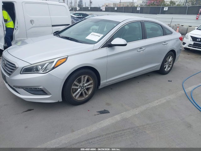 Hyundai SONATA SE 2015 5NPE24AF9FH156043 Image 2
