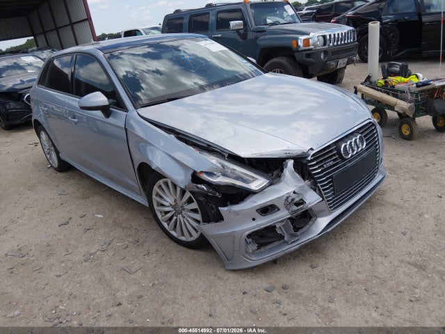 Продажа на аукционе авто 2016 Audi A3 E-tron 1.4t Premium, vin: WAUUPBFF8GA136544, номер лота: 45514992