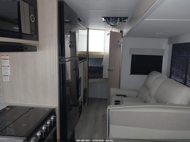 Avenger Travel Trailer 2024 5ZT2AVSB2RB938132 Image 8
