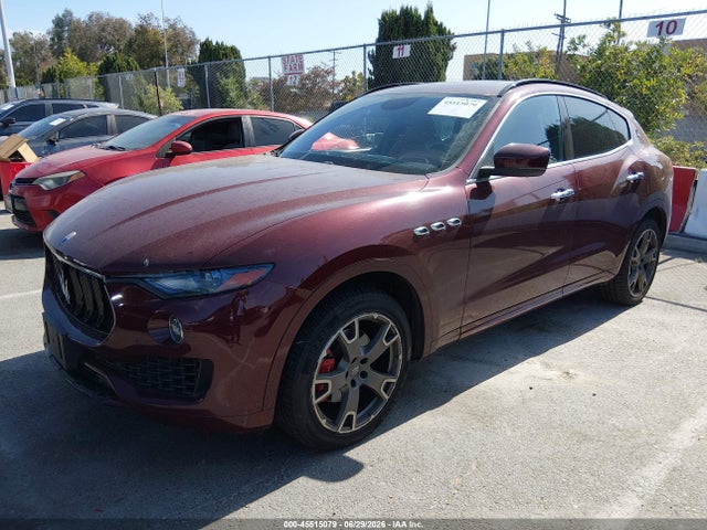 Maserati Levante 2017 ZN661XUS8HX243200 Image 2