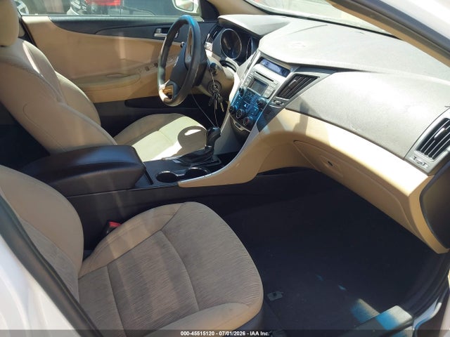 5NPEB4AC2EH927771 Hyundai Sonata