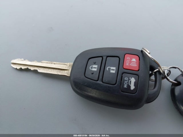 5YFBURHEXFP240740 Toyota Corolla Le Plus