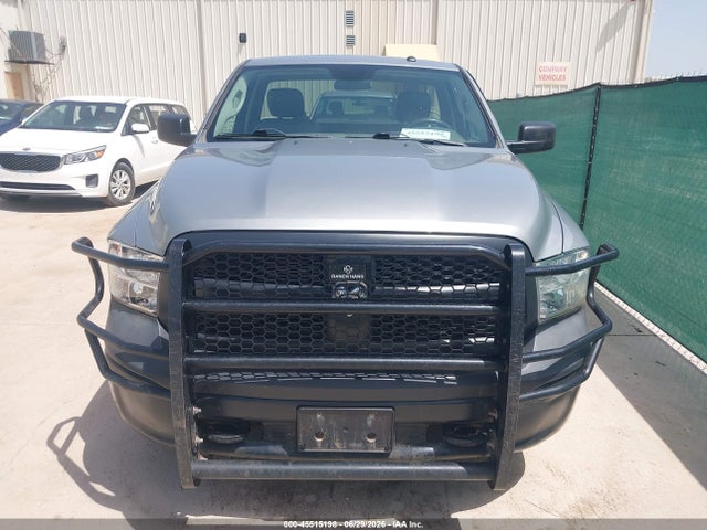 45515198 :رقم المزاد ، 3C6JR7DG3MG635233 vin ، 2021 Ram 1500 Classic Tradesman  4x4 8' Box مزاد بيع