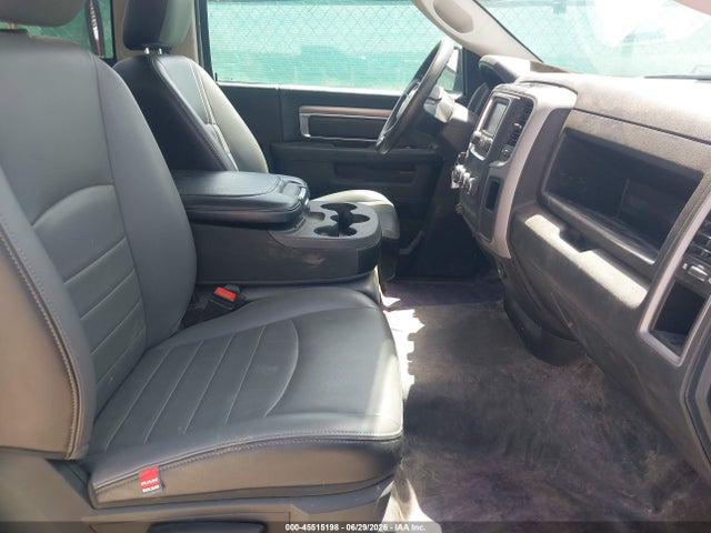 45515198 :رقم المزاد ، 3C6JR7DG3MG635233 vin ، 2021 Ram 1500 Classic Tradesman  4x4 8' Box مزاد بيع