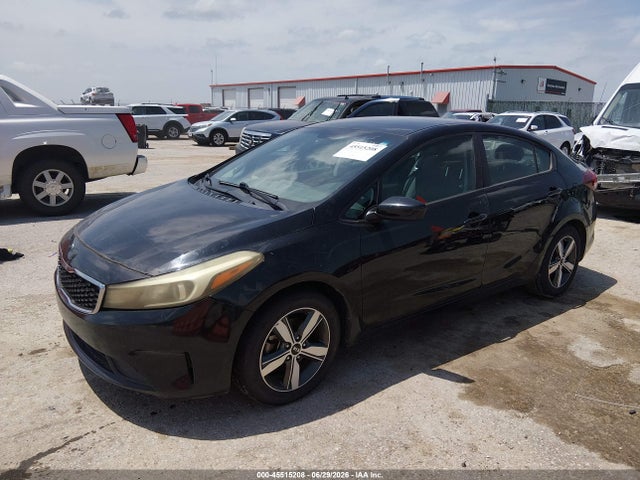 KIA FORTE LX 2018 3KPFL4A76JE233359 Image 2