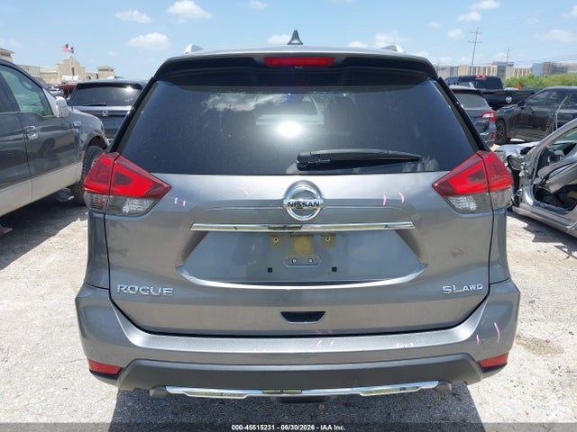 JN8AT2MV0JW318233 Nissan Rogue Sl