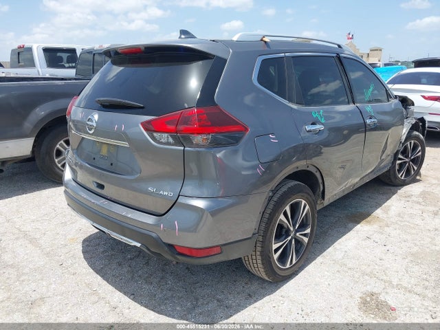 JN8AT2MV0JW318233 Nissan Rogue Sl