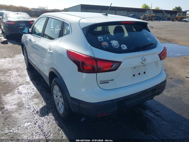 JN1BJ1CPXKW220933 Nissan Rogue Sport S