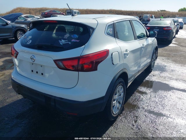 JN1BJ1CPXKW220933 Nissan Rogue Sport S