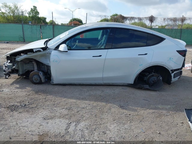 Продажа на аукционе авто 2026 Tesla Model Y All-wheel Drive/long Range Launch Series/premium All-wheel Drive, vin: 7SAYGDEE4TA393209, номер лота: 45515280