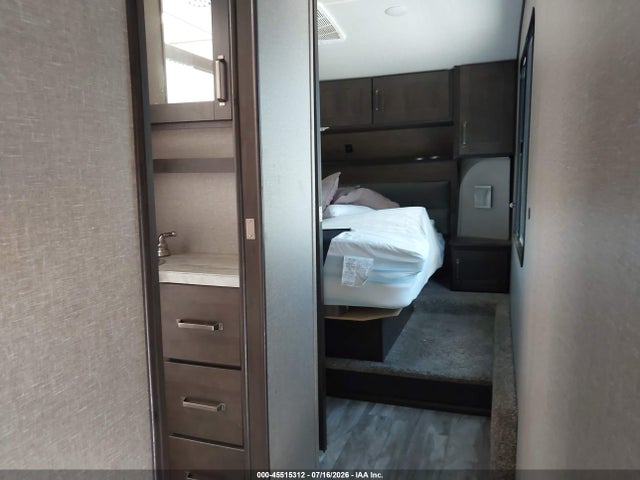 Продажа на аукционе авто 2021 Grand Desi Reflection, vin: 573FR3527M3330145, номер лота: 45515312