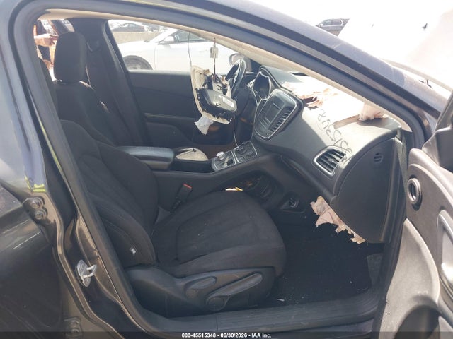 2015 Chrysler 200 Limited მანქანა იყიდება აუქციონზე, vin: 1C3CCCAB7FN561902, აუქციონის ნომერი: 45515348