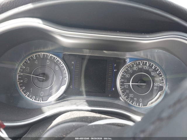 2015 Chrysler 200 Limited მანქანა იყიდება აუქციონზე, vin: 1C3CCCAB7FN561902, აუქციონის ნომერი: 45515348
