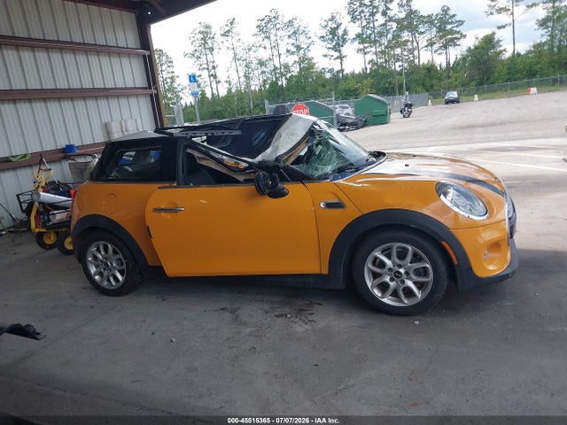 Auction sale of the 2015 Mini Hardtop Cooper, vin: WMWXM5C5XFT940611, lot number: 45515365