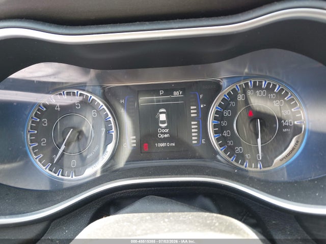 Продаж на аукціоні авто 2015 Chrysler 200 Limited, vin: 1C3CCCAB9FN666828, номер лоту: 45515385