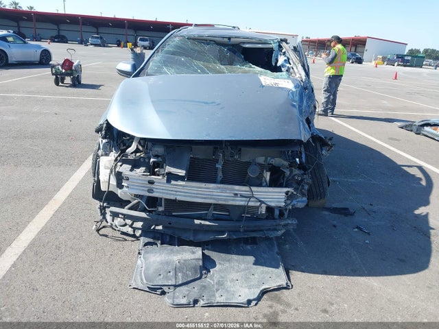 2020 Toyota Corolla Le მანქანა იყიდება აუქციონზე, vin: 5YFEPRAE7LP029182, აუქციონის ნომერი: 45515512