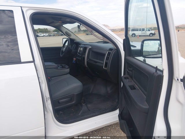 3C6RR6KG8LG253598 RAM 1500 Classic Tradesman 4x2 5&#039;7 Box