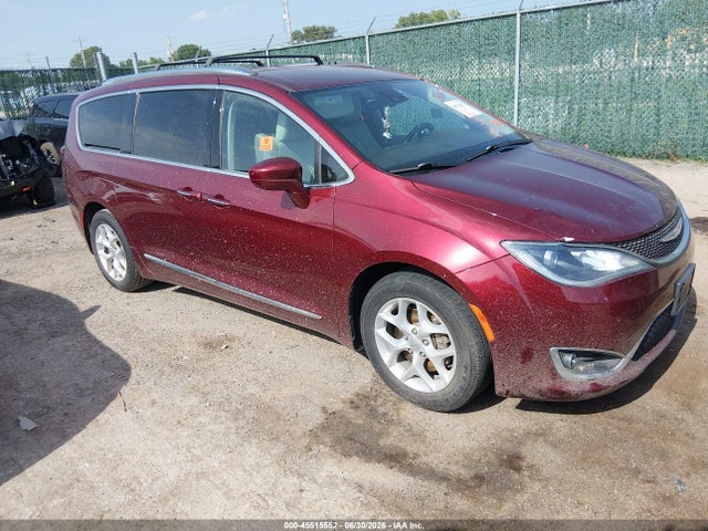 Продажа на аукционе авто 2017 Chrysler Pacifica Touring-l Plus, vin: 2C4RC1EGXHR745608, номер лота: 45515552