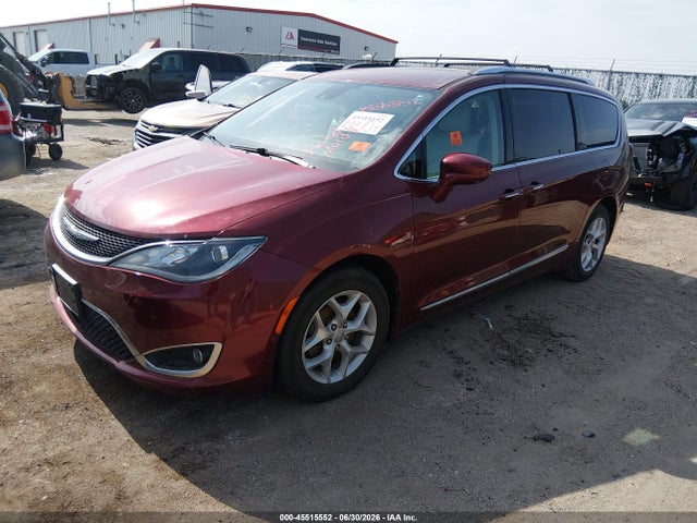 Продажа на аукционе авто 2017 Chrysler Pacifica Touring-l Plus, vin: 2C4RC1EGXHR745608, номер лота: 45515552