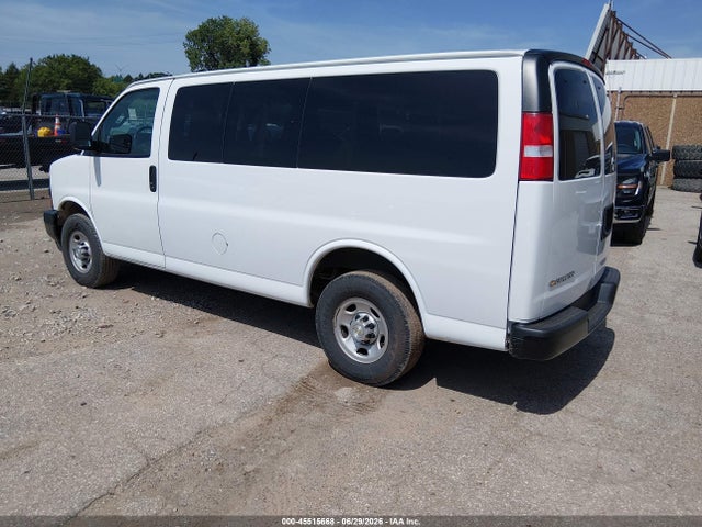 1GAWGEFP9L1255972 Chevrolet Express Passenger Rwd 2500 Regular Wheelbase Ls