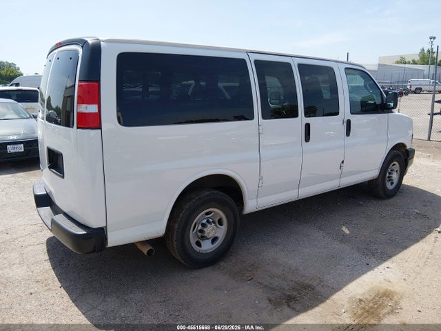 1GAWGEFP9L1255972 Chevrolet Express Passenger Rwd 2500 Regular Wheelbase Ls