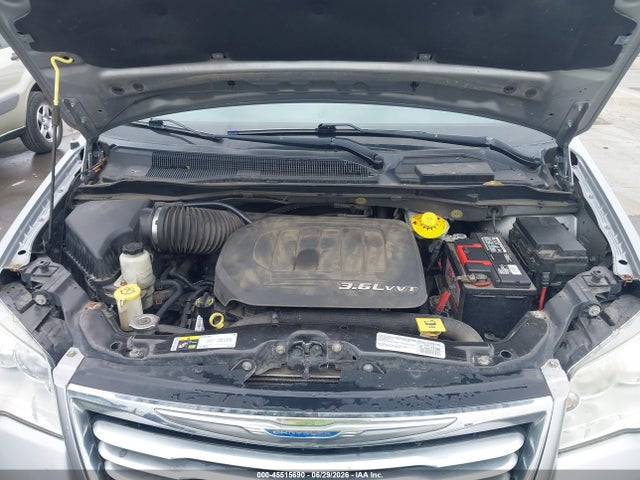 2C4RC1BG5FR582240 Chrysler Town &amp; Country Touring