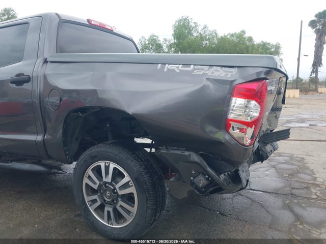 5TFDY5F1XKX848405 Toyota Tundra Sr5 5.7l V8