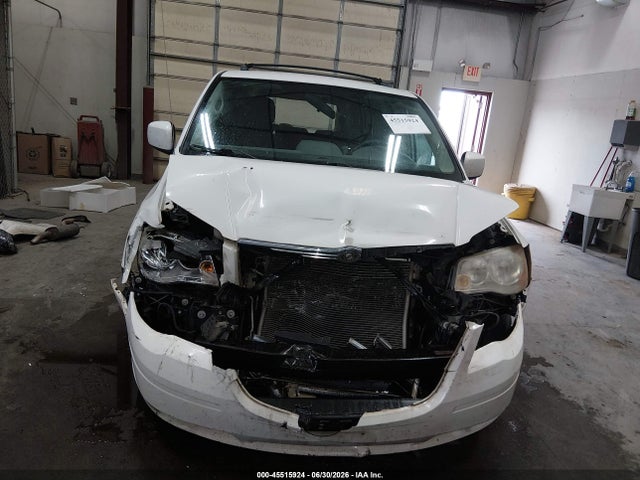 2010 Chrysler Town & Country Touring მანქანა იყიდება აუქციონზე, vin: 2A4RR5D18AR350622, აუქციონის ნომერი: 45515924