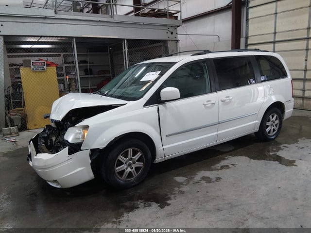 2010 Chrysler Town & Country Touring მანქანა იყიდება აუქციონზე, vin: 2A4RR5D18AR350622, აუქციონის ნომერი: 45515924