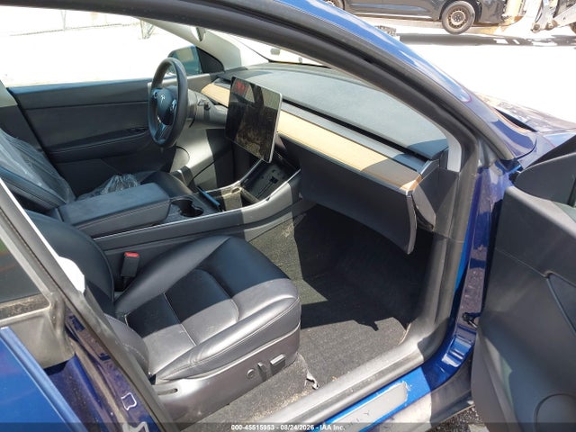 2021 Tesla Model Y Long Range Dual Motor All-wheel Drive მანქანა იყიდება აუქციონზე, vin: 5YJYGDEE8MF080486, აუქციონის ნომერი: 45515953