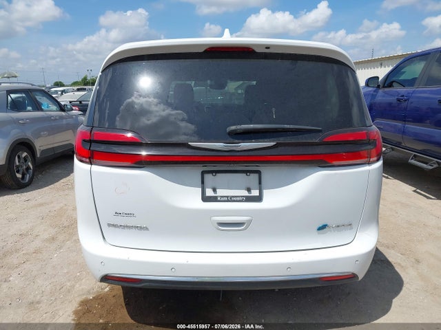 Chrysler Pacifica Hybrid Limited 2022 2C4RC1S76NR100910 Image 16