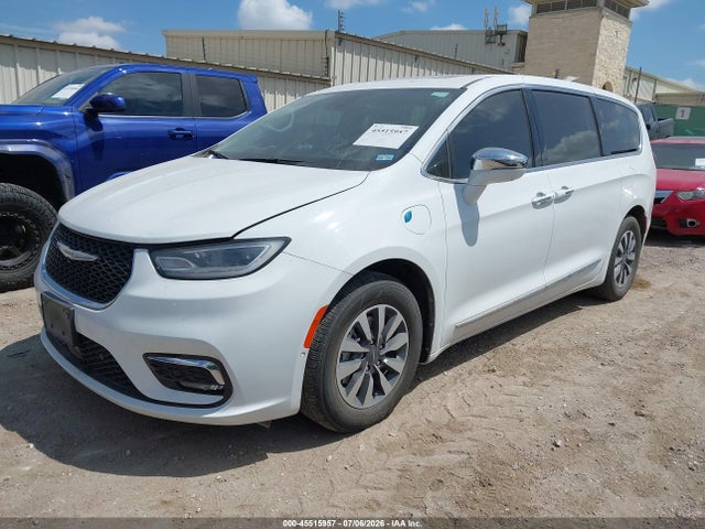 Chrysler Pacifica Hybrid Limited 2022 2C4RC1S76NR100910 Image 2
