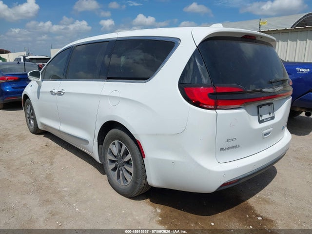 Chrysler Pacifica Hybrid Limited 2022 2C4RC1S76NR100910 Image 3