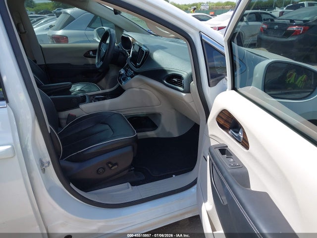 Chrysler Pacifica Hybrid Limited 2022 2C4RC1S76NR100910 Image 5