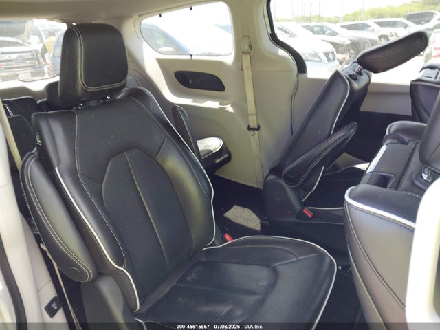 Chrysler Pacifica Hybrid Limited 2022 2C4RC1S76NR100910 Image 8