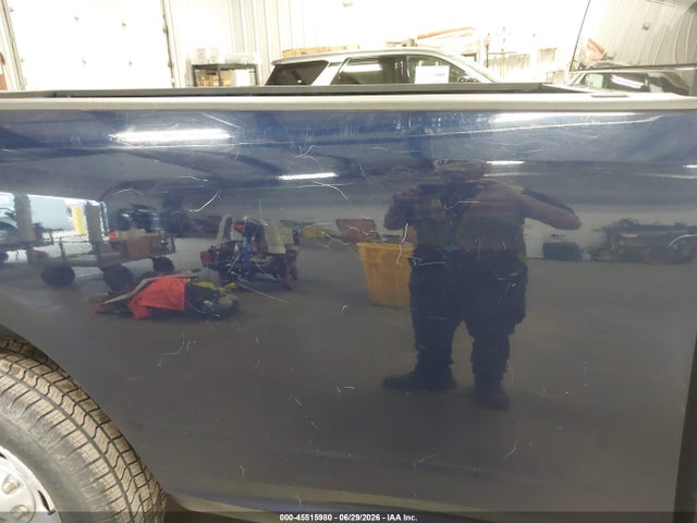 45515980 :رقم المزاد ، 3C6JR6DG0JG255367 vin ، 2018 Ram 1500 Tradesman  4x2 8' Box مزاد بيع