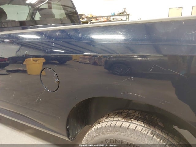 45515980 :رقم المزاد ، 3C6JR6DG0JG255367 vin ، 2018 Ram 1500 Tradesman  4x2 8' Box مزاد بيع