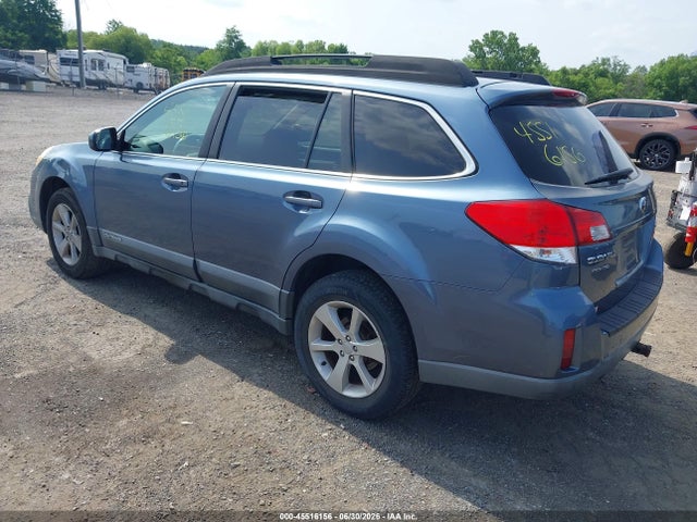 45516156 :رقم المزاد ، 4S4BRBCC7D3243000 vin ، 2013 Subaru Outback 2.5i Premium مزاد بيع