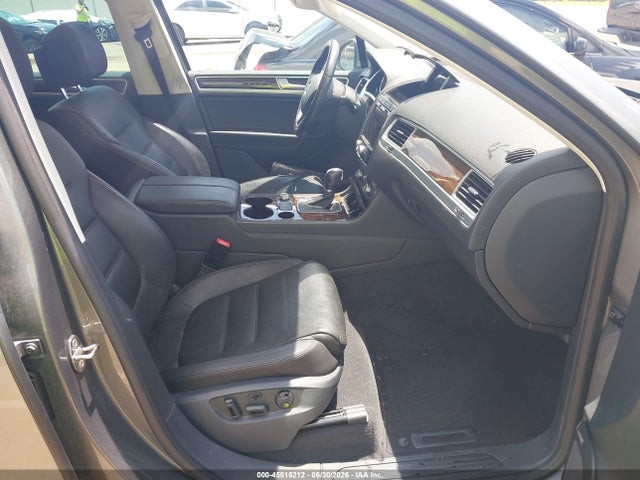 Aukcja sprzedaży 2016 Volkswagen Touareg Tdi Lux, vin: WVGEP9BP8GD004960, numer aukcji: 45516212