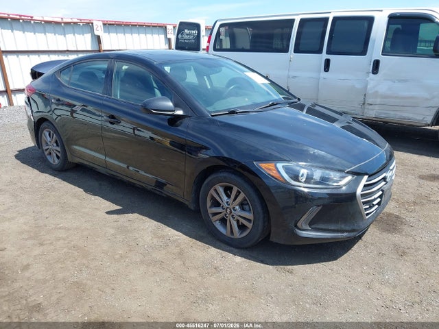 2017 5NPD84LF4HH188327 main image