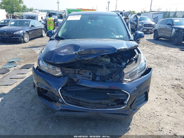 3GNCJKSB9KL175686 Chevrolet TRAX LS