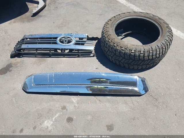 5TFDM5F17GX065271 Toyota Tundra Sr5 4.6l V8