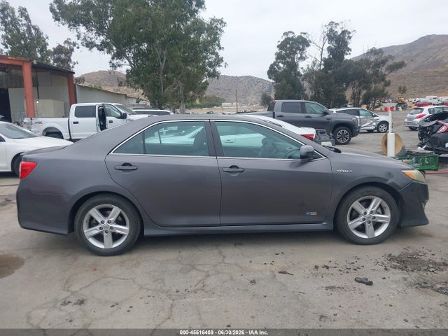 4T1BD1FK5EU133960 Toyota Camry Hybrid Se Limited Edition