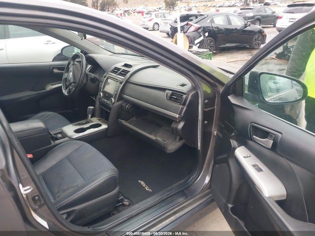 4T1BD1FK5EU133960 Toyota Camry Hybrid Se Limited Edition
