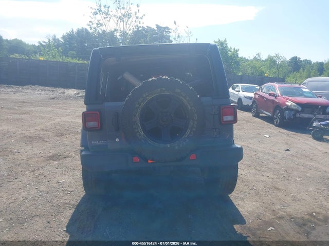 1C4HJXEN4JW312432 Jeep Wrangler Unlimited Sahara 4x4