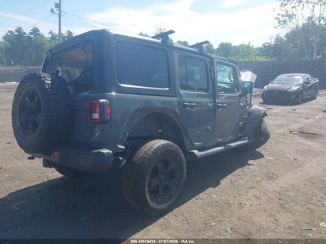 1C4HJXEN4JW312432 Jeep Wrangler Unlimited Sahara 4x4