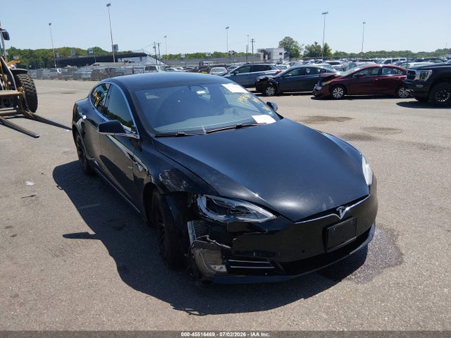 2018 5YJSA1E24JF266680 main image