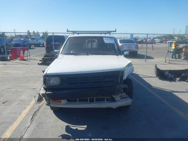 45516593 :رقم المزاد ، JM2UF3117H0605018 vin ، 1987 Mazda B2000 Cab Plus مزاد بيع